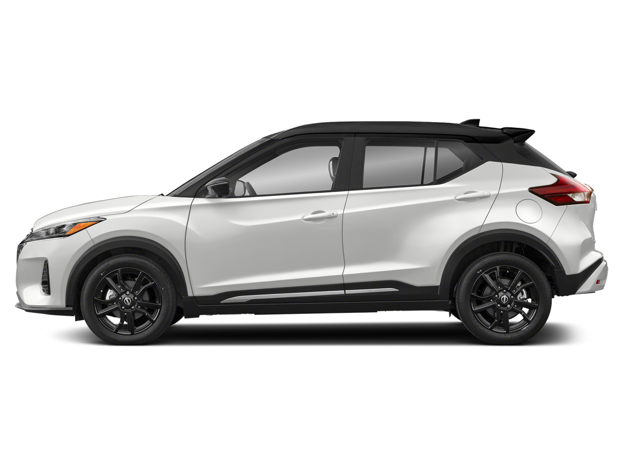 2022 Nissan Kicks SR