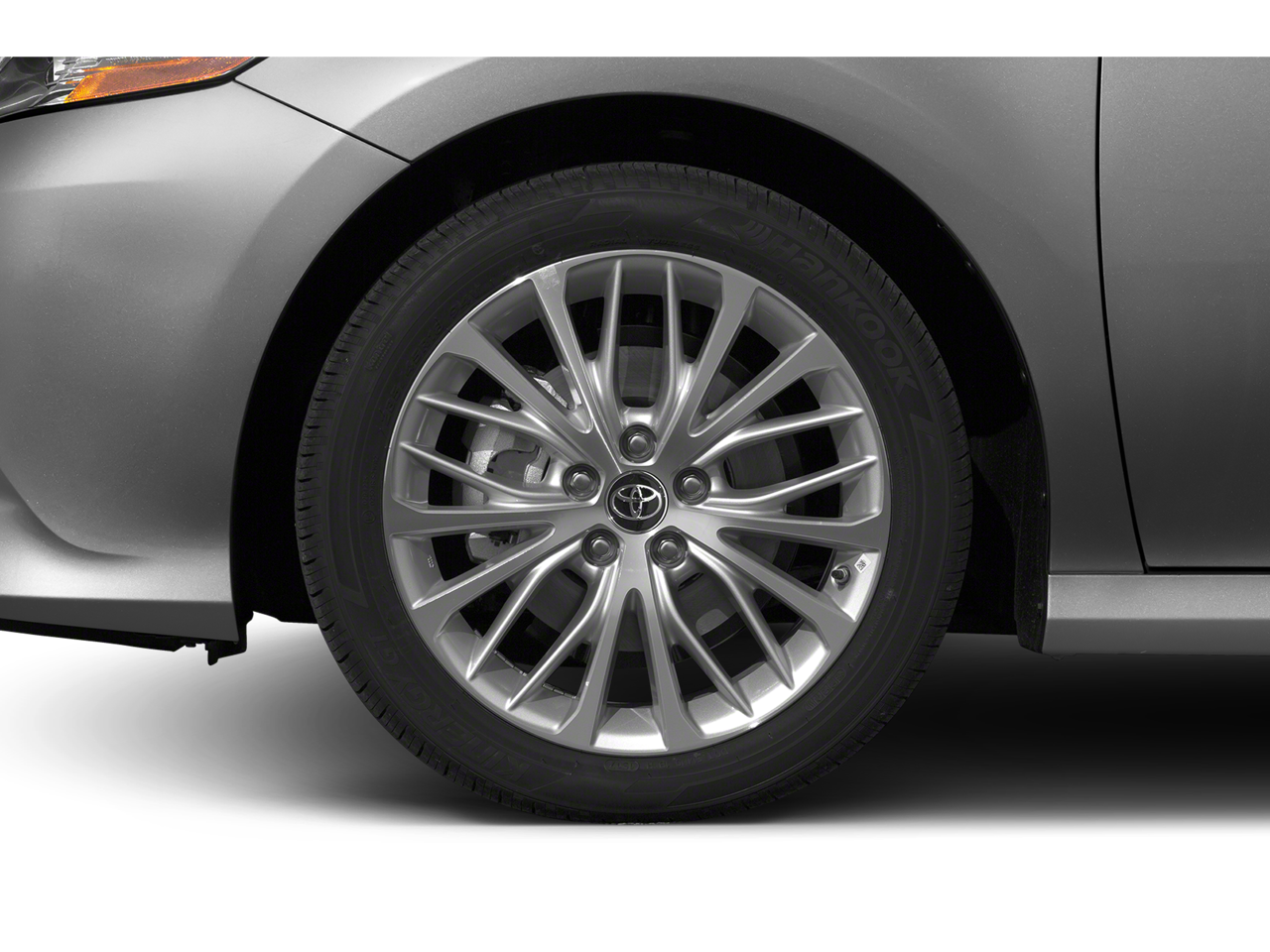 2019 Toyota Camry Hybrid XLE