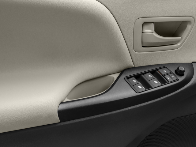 2017 Toyota Sienna L 7 Passenger