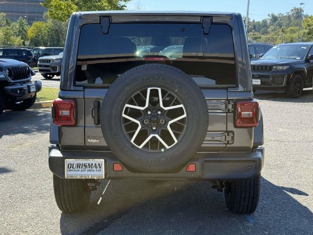 2027 Jeep Wrangler WRANGLER 4-DOOR SAHARA