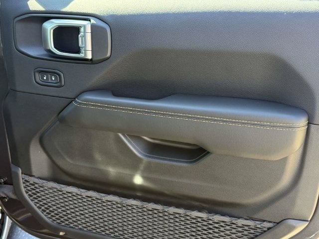 2027 Jeep Wrangler WRANGLER 4-DOOR SAHARA