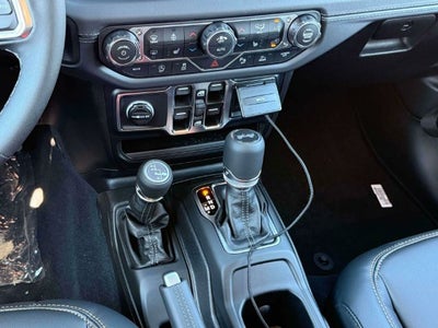 2027 Jeep Wrangler WRANGLER 4-DOOR SAHARA