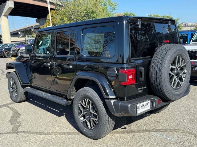 2027 Jeep Wrangler WRANGLER 4-DOOR SAHARA