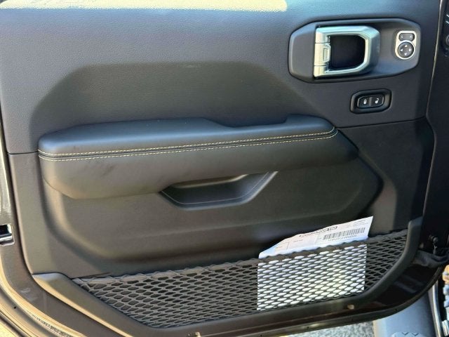 2027 Jeep Wrangler WRANGLER 4-DOOR SAHARA