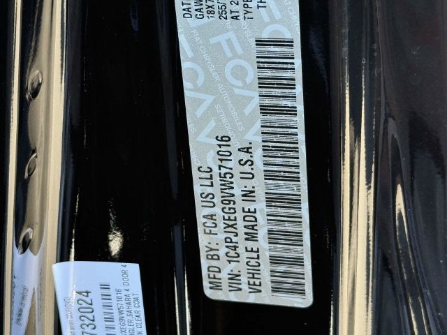 2027 Jeep Wrangler WRANGLER 4-DOOR SAHARA