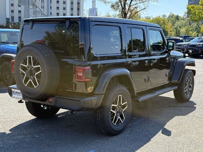 2027 Jeep Wrangler WRANGLER 4-DOOR SAHARA