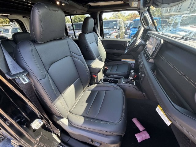 2027 Jeep Wrangler WRANGLER 4-DOOR SAHARA