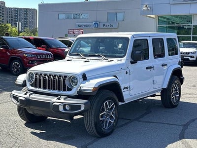 2025 Jeep Wrangler 4-Door Sahara 4x4