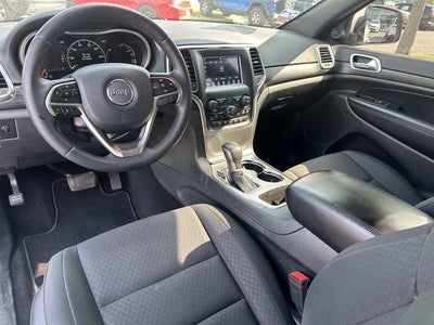 2019 Jeep Grand Cherokee Laredo 4x4