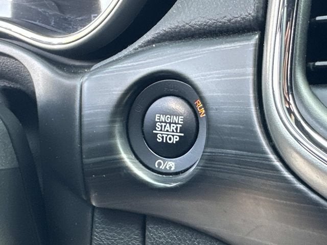 2019 Jeep Grand Cherokee Laredo 4x4