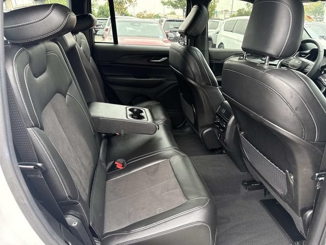 2023 Jeep Grand Cherokee Altitude 4x4