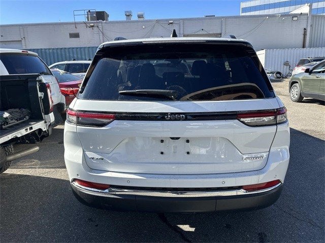 2023 Jeep Grand Cherokee Laredo 4x4