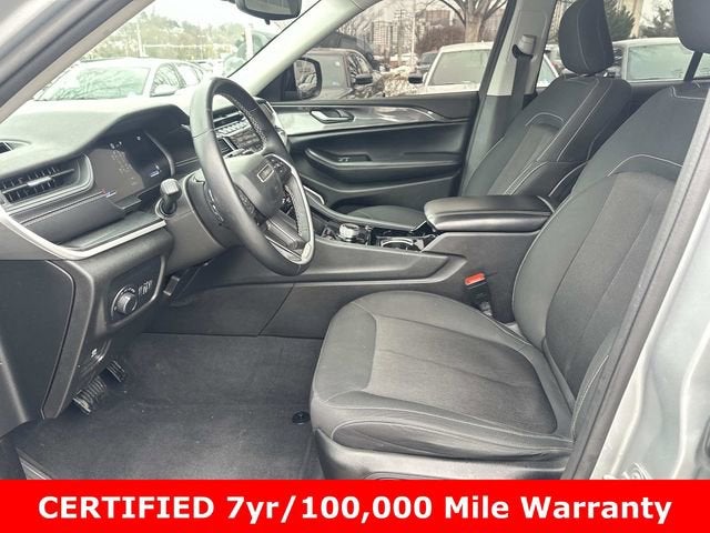 2022 Jeep Grand Cherokee Laredo 4x4