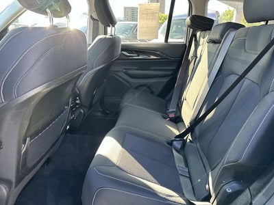 2023 Jeep Grand Cherokee Laredo 4x4