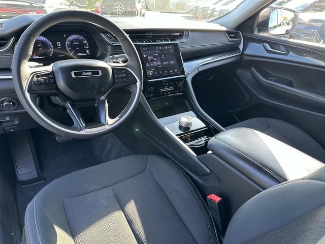 2023 Jeep Grand Cherokee Laredo 4x4