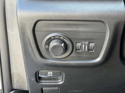 2023 Jeep Grand Cherokee Laredo 4x4