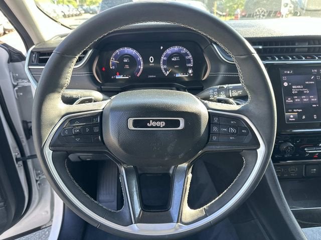 2023 Jeep Grand Cherokee Laredo 4x4