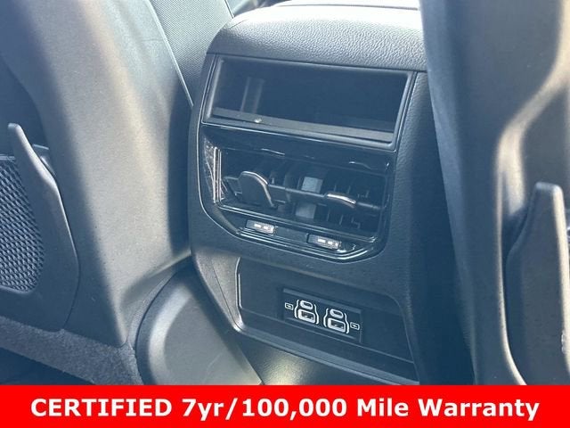 2023 Jeep Grand Cherokee Laredo 4x4