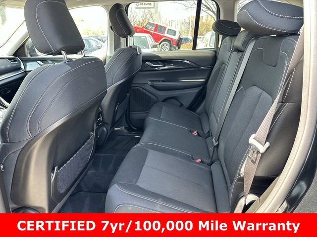 2023 Jeep Grand Cherokee Laredo 4x4