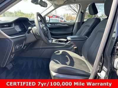 2023 Jeep Grand Cherokee Laredo 4x4