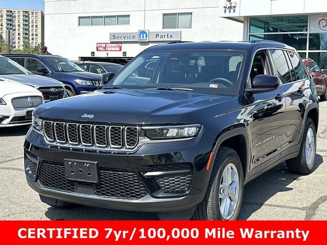 2023 Jeep Grand Cherokee Laredo 4x4