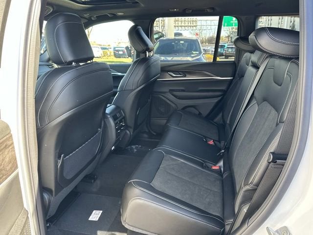 2026 Jeep Grand Cherokee GRAND CHEROKEE ALTITUDE 4X4