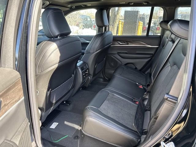 2026 Jeep Grand Cherokee GRAND CHEROKEE ALTITUDE 4X4