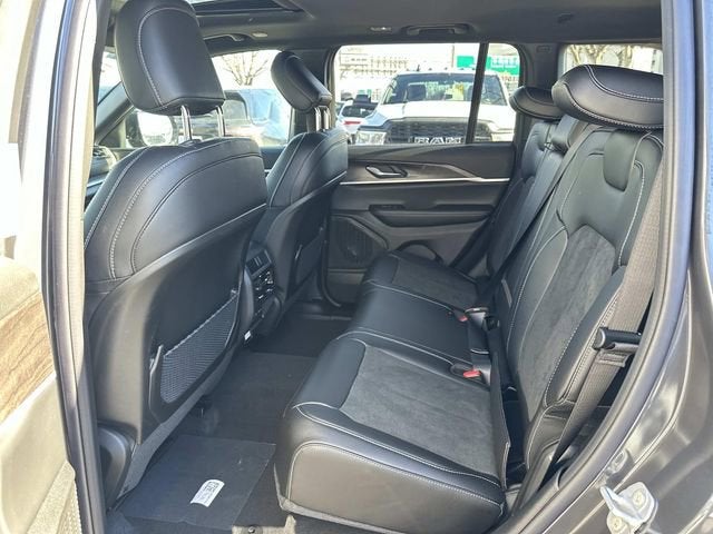 2026 Jeep Grand Cherokee GRAND CHEROKEE ALTITUDE 4X4