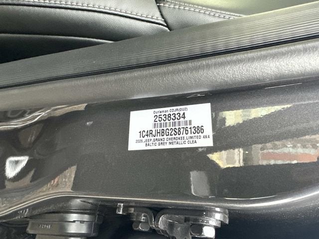 2025 Jeep Grand Cherokee GRAND CHEROKEE LIMITED 4X4