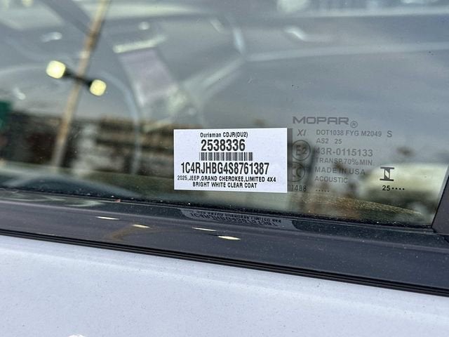 2025 Jeep Grand Cherokee GRAND CHEROKEE LIMITED 4X4