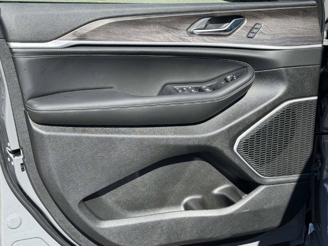 2027 Jeep Grand Cherokee GRAND CHEROKEE LIMITED RESERVE 4X4
