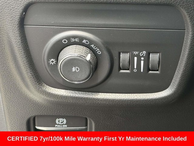 2025 Jeep Grand Cherokee Summit 4x4