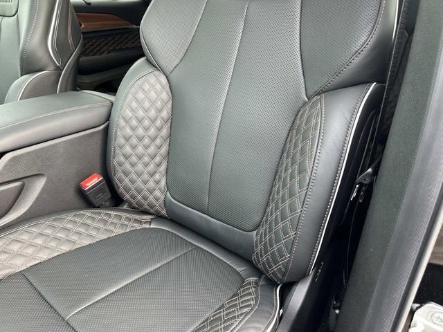2026 Jeep Grand Cherokee GRAND CHEROKEE SUMMIT 4X4