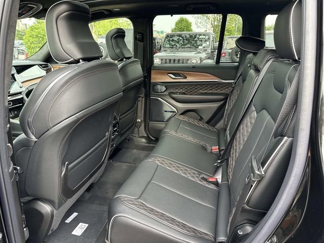 2026 Jeep Grand Cherokee GRAND CHEROKEE SUMMIT 4X4