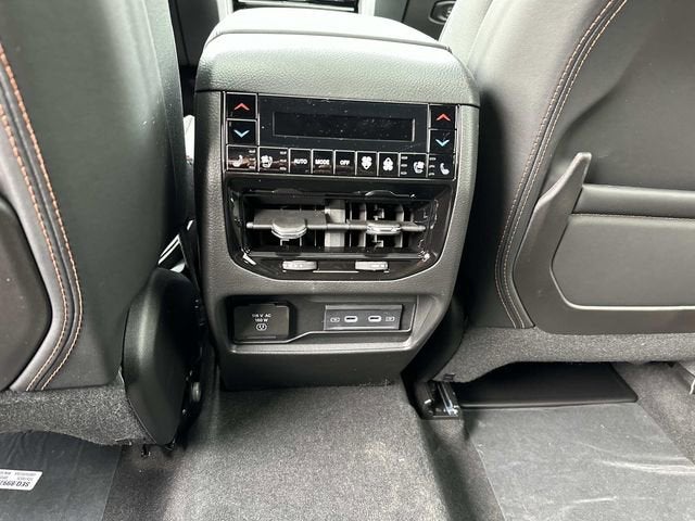 2026 Jeep Grand Cherokee GRAND CHEROKEE SUMMIT 4X4