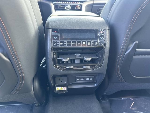 2026 Jeep Grand Cherokee GRAND CHEROKEE SUMMIT 4X4