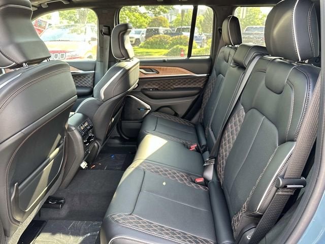 2026 Jeep Grand Cherokee GRAND CHEROKEE SUMMIT 4X4