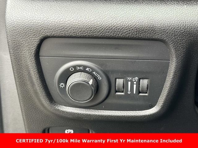 2023 Jeep Grand Cherokee L Laredo 4x4