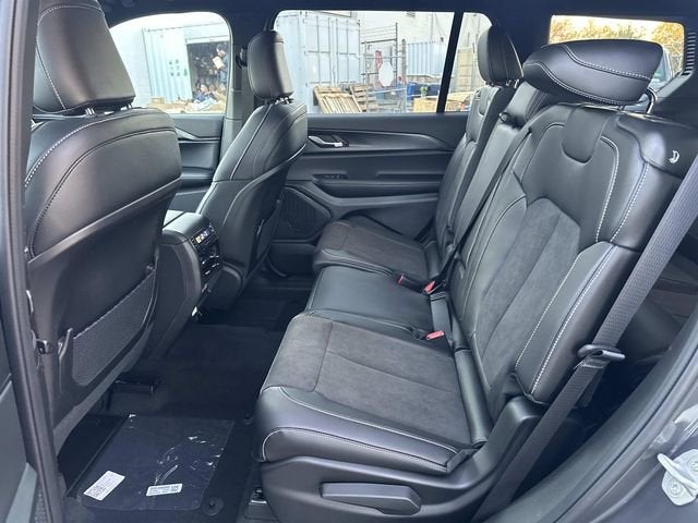 2025 Jeep Grand Cherokee L GRAND CHEROKEE L ALTITUDE X 4X4