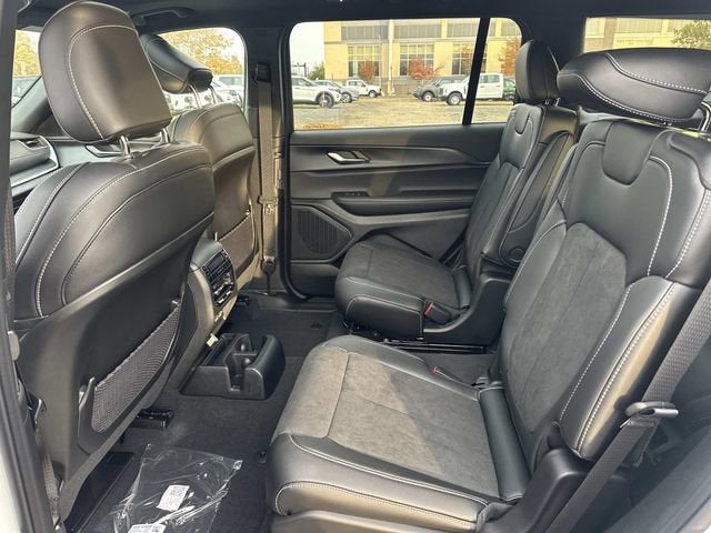 2025 Jeep Grand Cherokee L GRAND CHEROKEE L ALTITUDE X 4X4