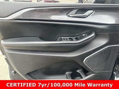 2022 Jeep Grand Cherokee L Laredo 4x4