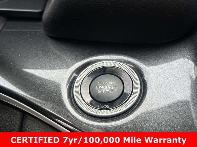 2022 Jeep Grand Cherokee L Laredo 4x4