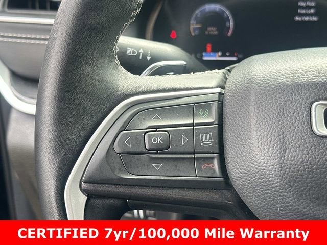 2022 Jeep Grand Cherokee L Laredo 4x4