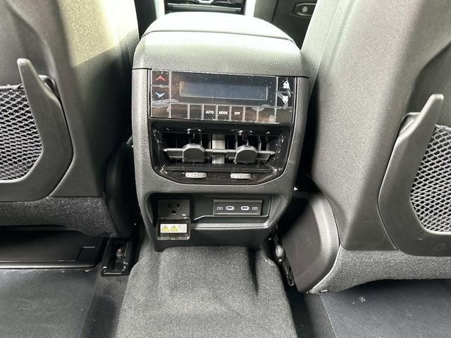 2026 Jeep Grand Cherokee L GRAND CHEROKEE L LAREDO ALTITUDE 4X4