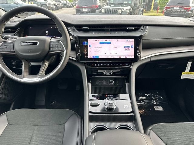 2026 Jeep Grand Cherokee L GRAND CHEROKEE L LAREDO ALTITUDE 4X4