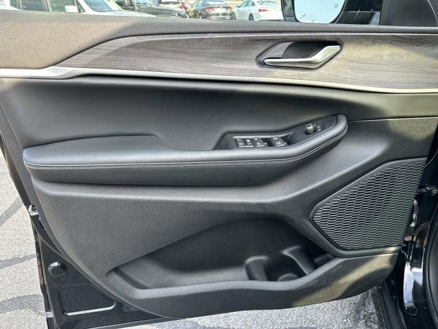 2026 Jeep Grand Cherokee L GRAND CHEROKEE L LAREDO ALTITUDE 4X4