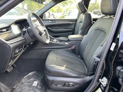 2026 Jeep Grand Cherokee L GRAND CHEROKEE L LAREDO ALTITUDE 4X4