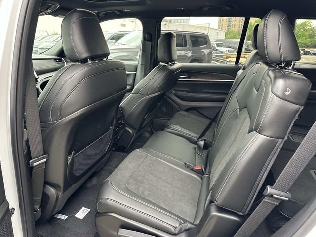 2026 Jeep Grand Cherokee L GRAND CHEROKEE L LAREDO ALTITUDE 4X4