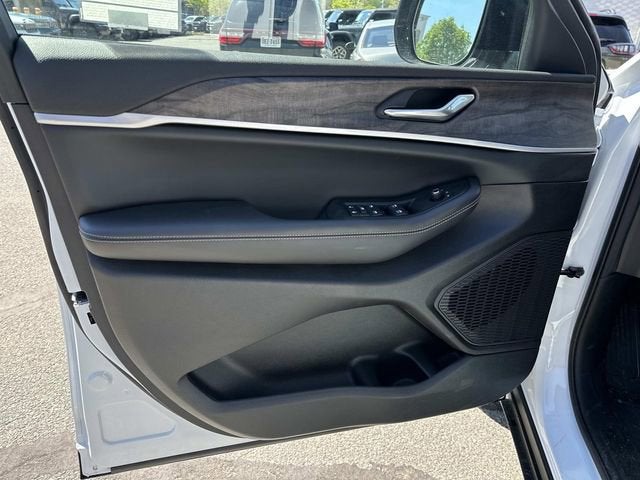 2026 Jeep Grand Cherokee L GRAND CHEROKEE L LAREDO ALTITUDE 4X4