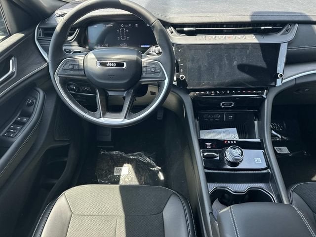 2026 Jeep Grand Cherokee L GRAND CHEROKEE L LAREDO ALTITUDE 4X4